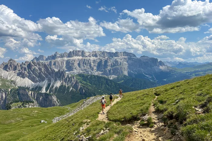 Dolomites Hut-to-Hut Hiking Tour