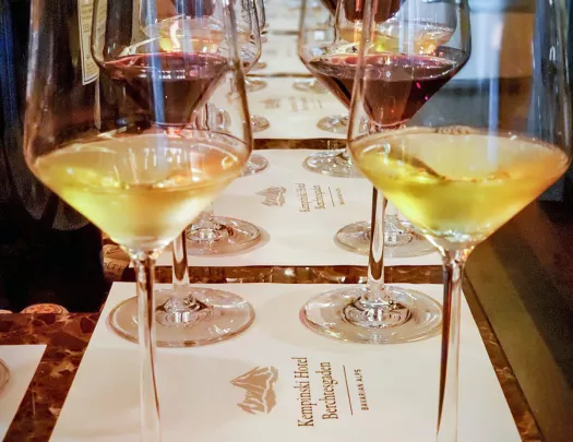 Flight of white and red wine in glasses.